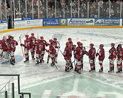 Eishockeyspieler des EVL werden von AGROLAB gesponsort